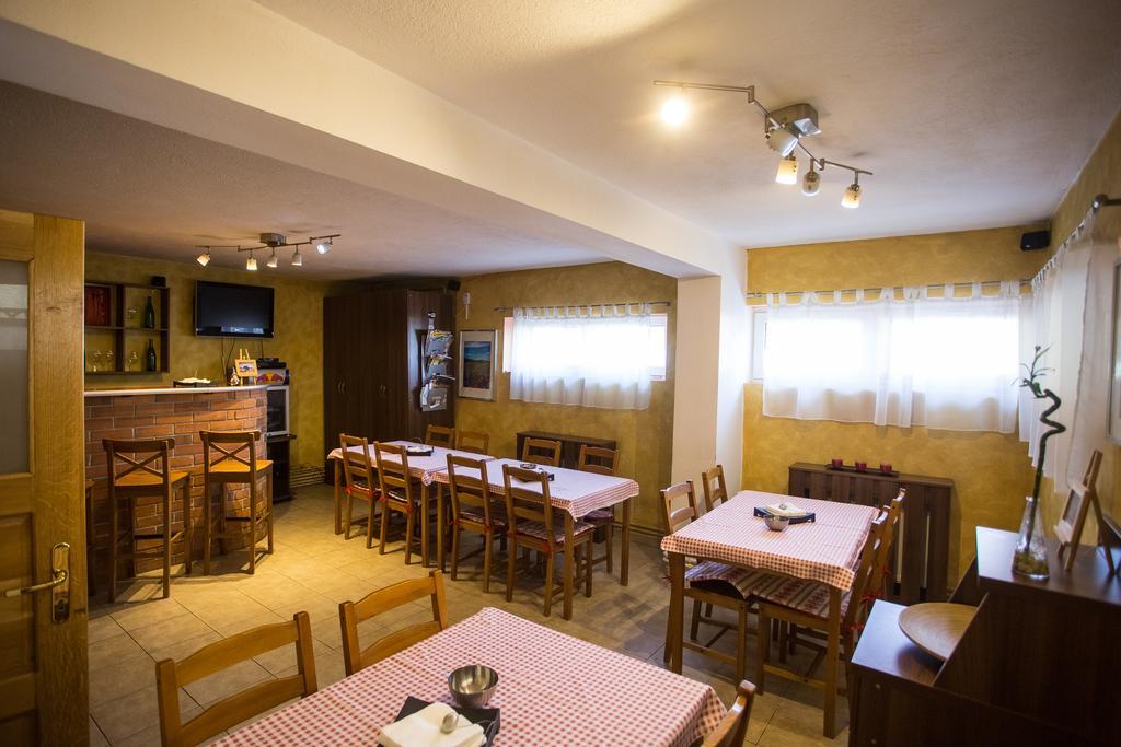 Pension Gallery Brasov Luaran gambar