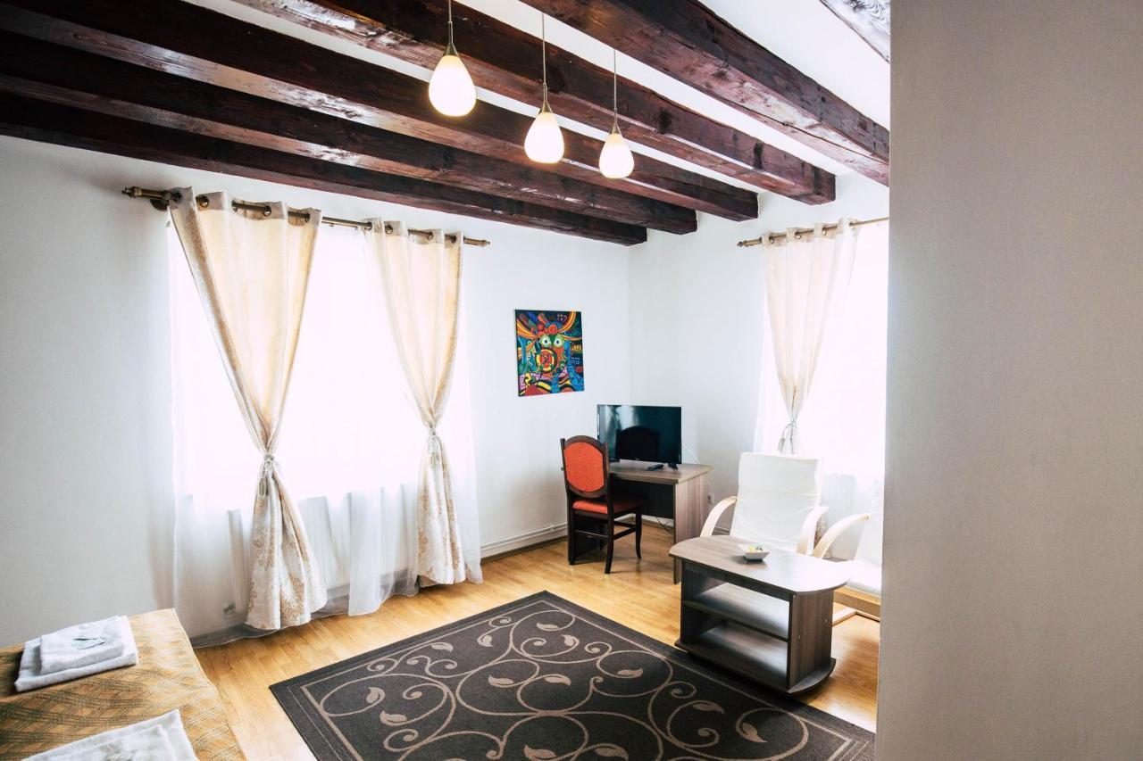 Pension Gallery Brasov Luaran gambar