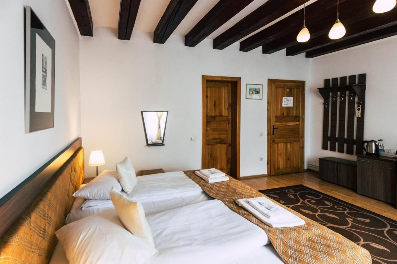 Pension Gallery Brasov Luaran gambar