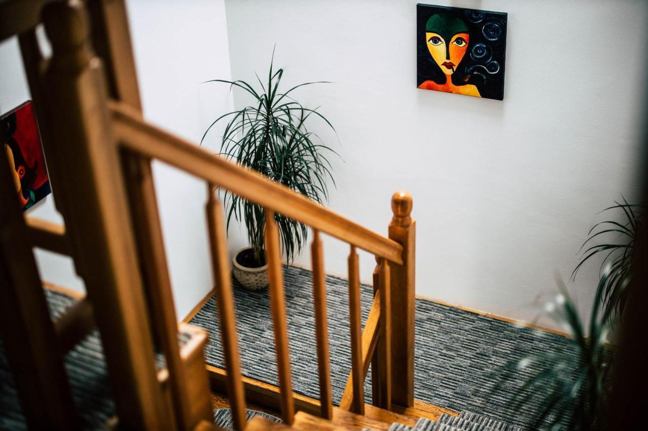 Pension Gallery Brasov Luaran gambar